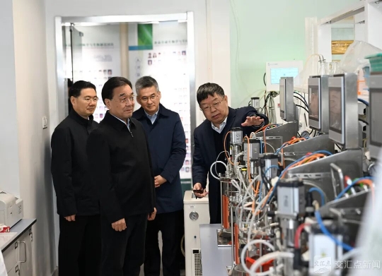 信长星在江南大学调研